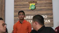 Polisi mengungkap sosok Mario Dandy Satriyo (20) anak pejabat Kantor Wilayah Direktorat Jenderal Pajak (DJP), Jakarta Selatan yang ditetapkan tersangka atas kasus dugaan penganiayaan terhadap David (17) di Pesanggrahan, Jakarta Selatan. (Dok. Merdeka.com)