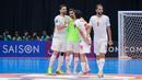Pemain Timnas Futsal Iran merayakan gol yang dicetak oleh Mahdi Karimi dalam laga final Piala Asia Futsal 2026 melawan Timnas Indonesia yang berlangsung di Indonesia Arena, Senayan, Jakarta, Sabtu (07/02/2026). (Bola.com/Bagaskara Lazuardi)