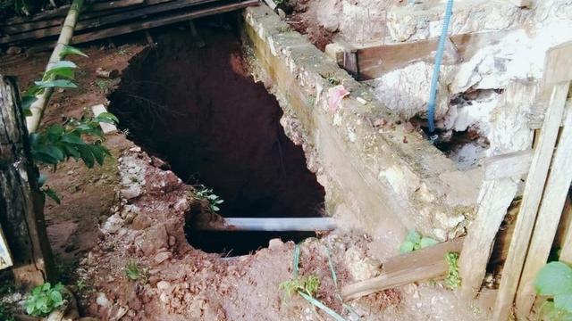 Lubang Menganga Terbentuk Tiba-Tiba di Bawah Rumah Warga Muna