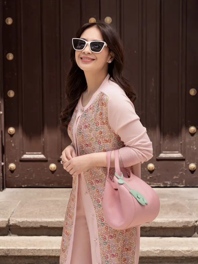 Versatile dan Timeless, Gaya Nagita Slavina Menginspirasi Koleksi Fashion Terbaru