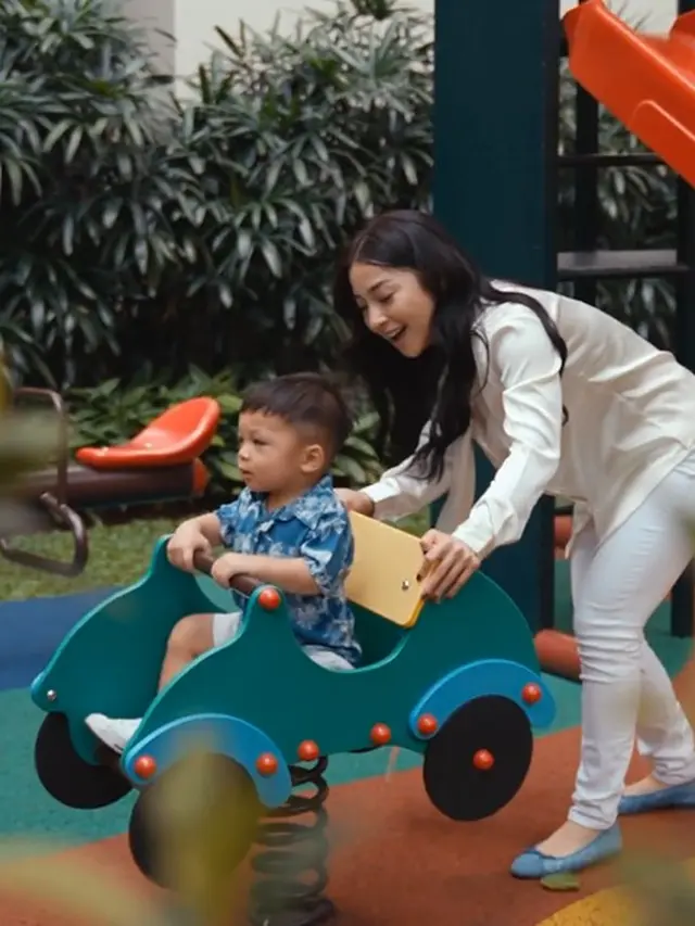 Nikita Willy bersama Baby Issa (Instagram/nikitawillyofficial94)