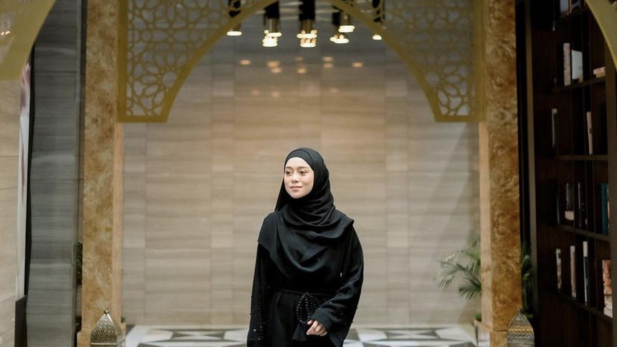 Lebaran Tetap Stylish dengan Outfit ala Lesti Kejora, Mana yang Paling Cocok Buatmu?