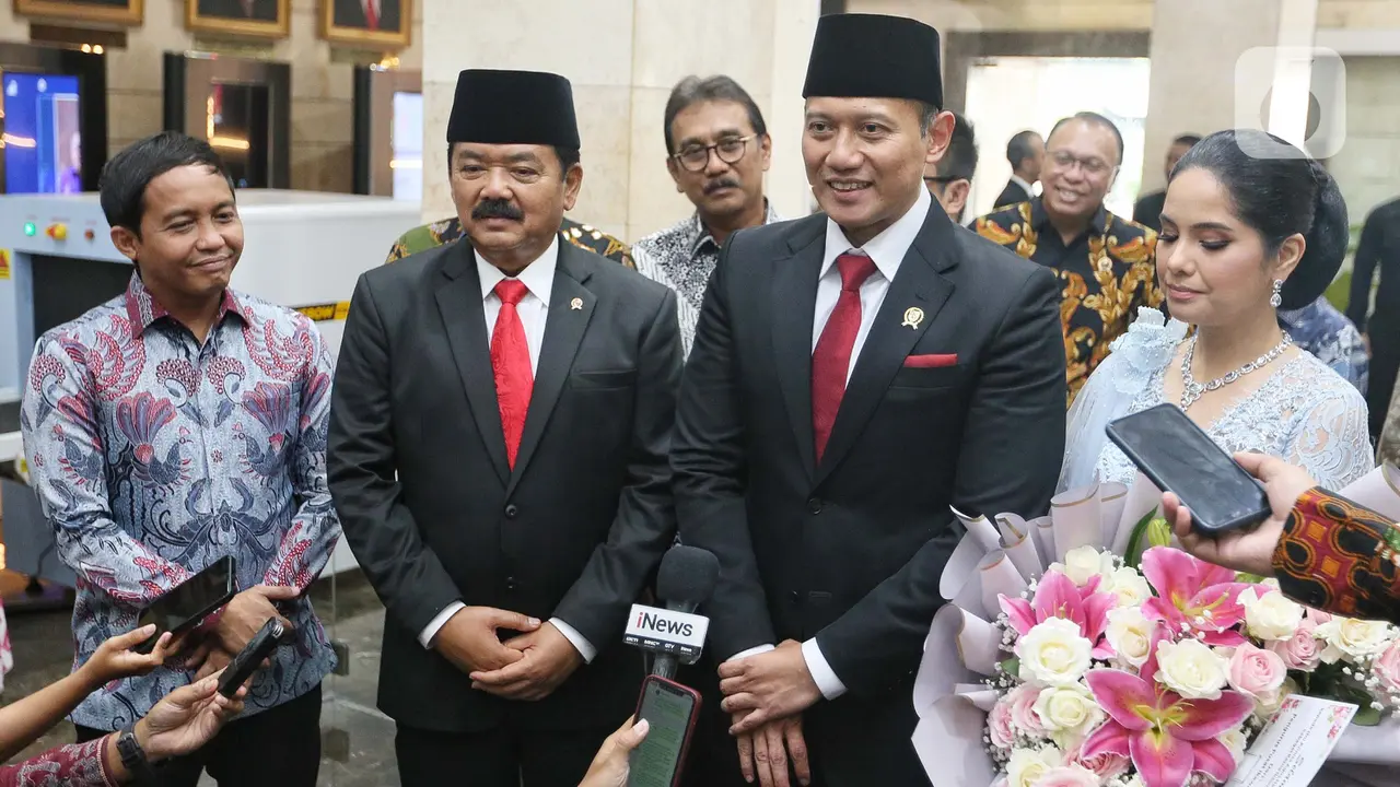 Wajah Semringah AHY saat Diperkenalkan ke Jajaran Kementerian ATR/BPN
