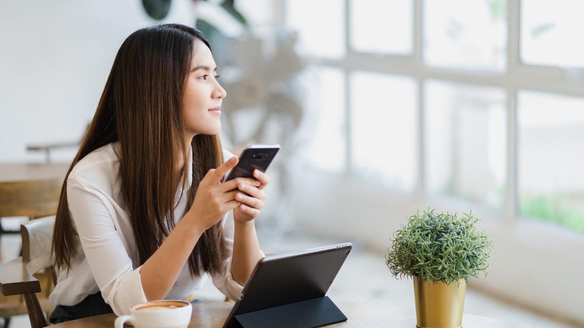 Orang yang Tahan Gadget Saat Nonton Film Punya 6 Kemampuan Langka Ini, Kata Psikologi