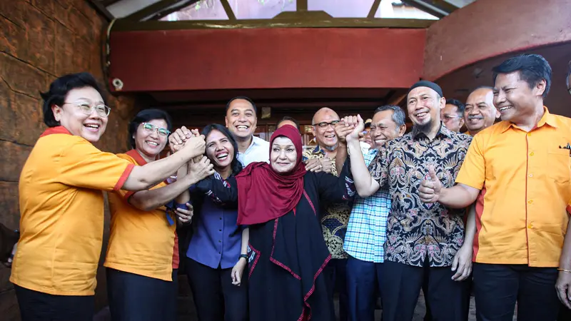 Eri Cahyadi menuntaskan polemik antara Yayasan Perhimpunan Pengajaran Pendidikan Kristen (PPPK) Petra dengan warga Surabaya. (Dian Kurniawan/Liputan6.com)