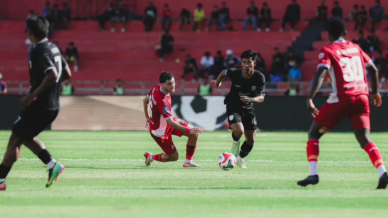 Semen Padang vs Persis Solo
