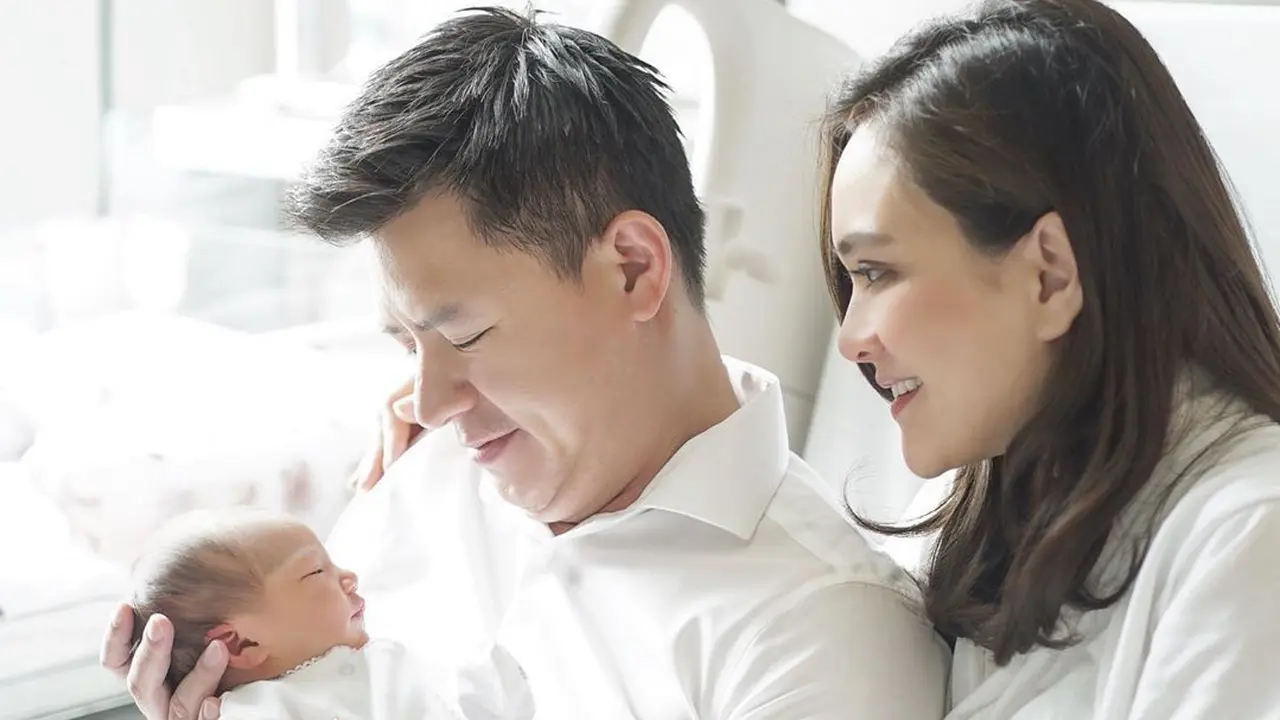 Shandy Aulia dan keluarga. (Instagram @shandyaulia)