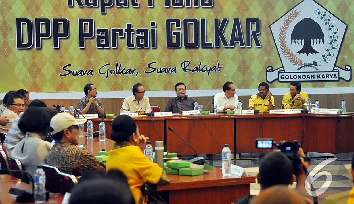 Rapat Pleno Partai Golkar kembali dilanjutkan di DPP Partai Golkar, Jakarta, Selasa (25/11/2014). (Liputan6.com/Johan Tallo) 