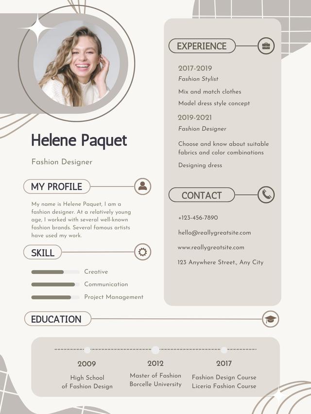 Contoh CV Bahasa Inggris Creative, sumber: Canva