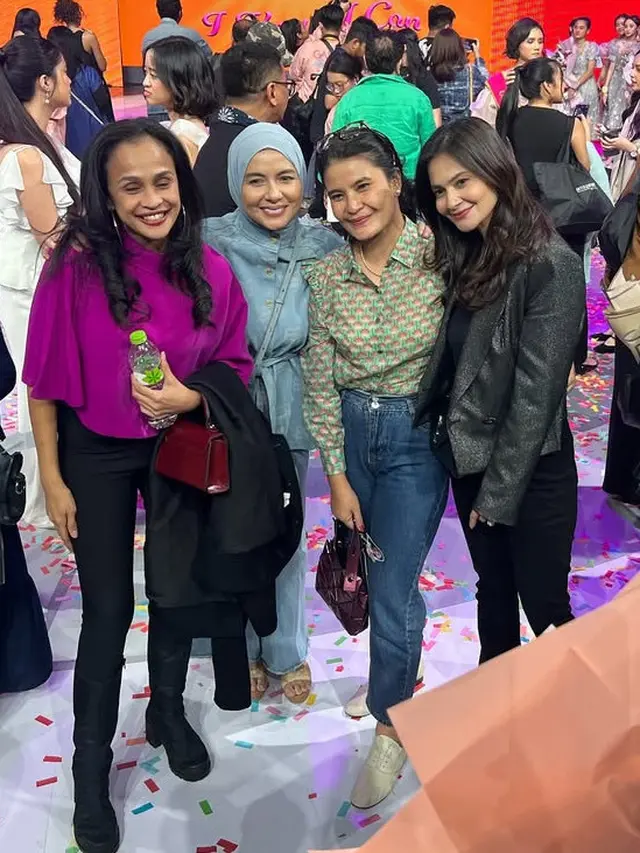 Cut Tary, Zaskia Adya Mecca, dan Meisya Siregar Para Ibu Hadir Dukung Putri Mereka di Final Gadis Sampul 2024. [@meisya__siregar]