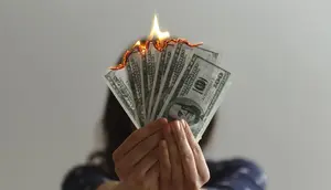 Stres Finansial Akibat Tagihan Bulanan Mengintai, Ini Cara Mengelolanya untuk Kesehatan Mental