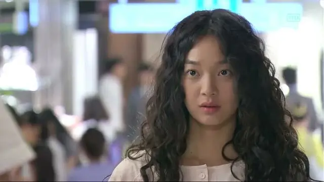 [Bintang] Totalitas, 8 Aktris Korea Ini Rela Rambutnya Keriting Demi Drama