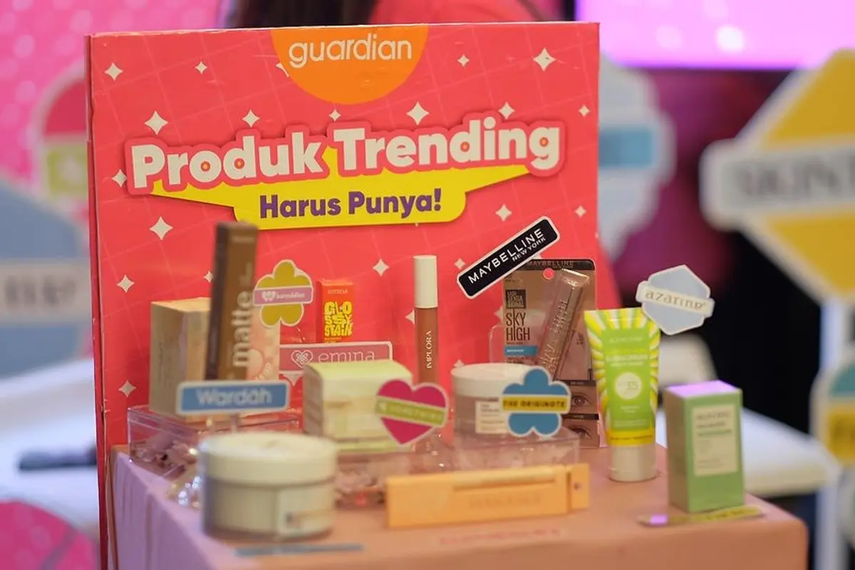 Beragam produk kecantikan trending yang bisa didapatkan di store Guardian