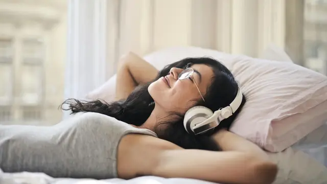 Dengarkan Musik atau Suara Alam