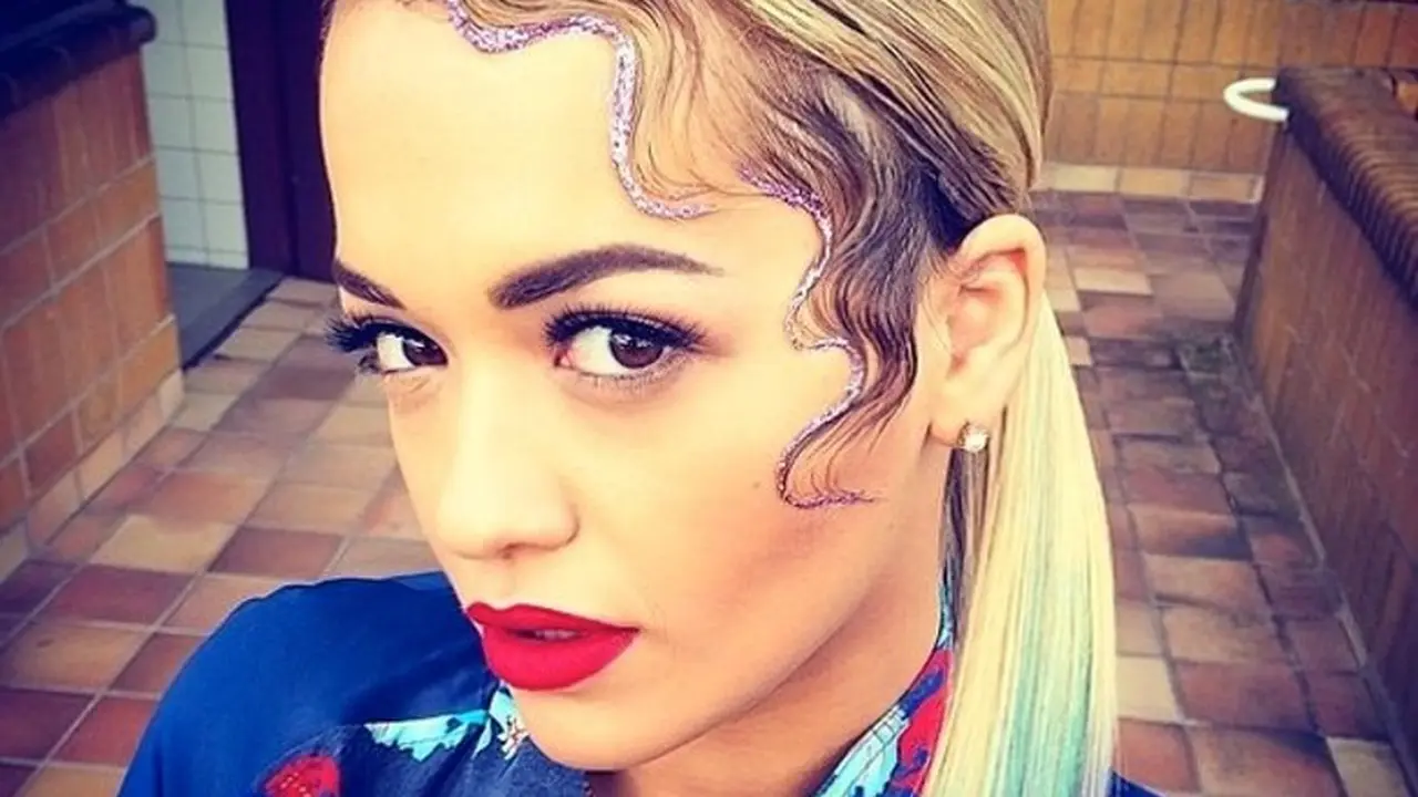Warna Metalik Jadi Tren Model Rambut 2015?