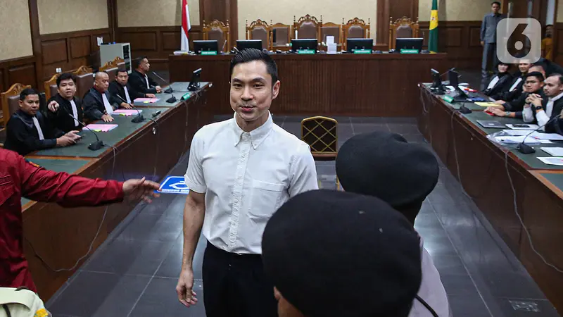 Penampilan Harvey Moeis Saat Jalani Sidang Dakwaan Kasus Korupsi Timah