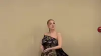 10 Inspirasi Model Batik Sleeveless Wanita untuk Pesta, Anggun dan Berkelas