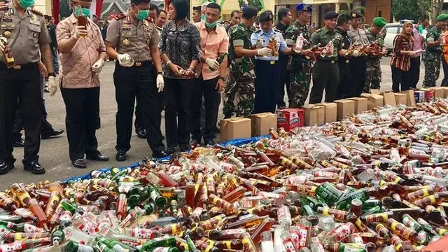 Pemusnahan Miras di Jambi