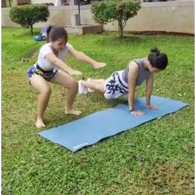 6 Potret Sandrinna Michelle saat Latihan Muay Thai, Curi Perhatian