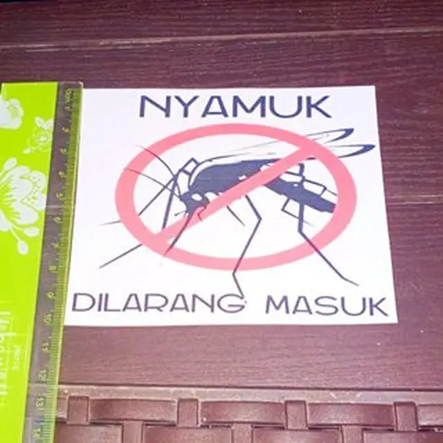 6 Tulisan Hewan Dilarang Masuk Ini Absurd Banget, Kocak