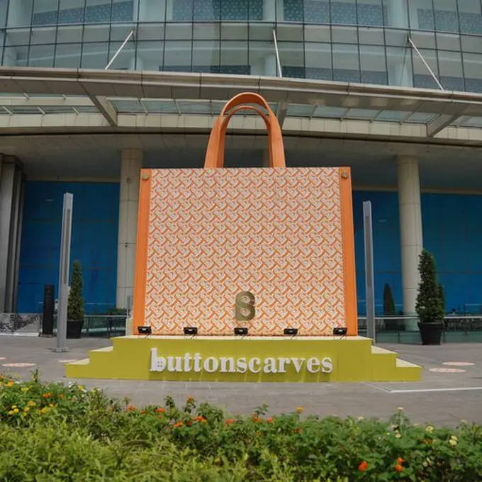 Bimu Monogram Buttonscarves