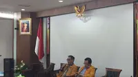 Wakil Ketua Umum Partai Hanura Kubu Oesman Sapta Odang (OSO), Sutrisno Iwantono, memberi keterangan pers (Renald Ghifari/Merdeka.com)