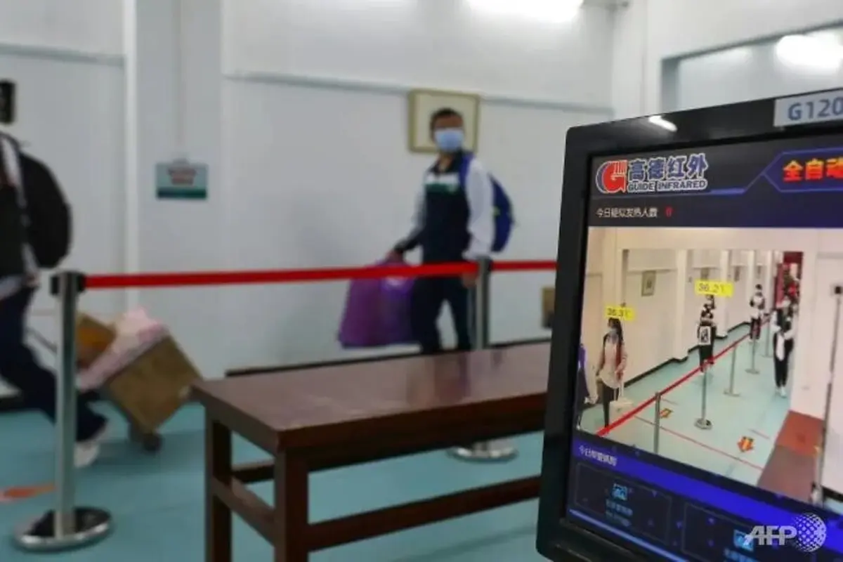Para siswa di Wuhan kembali belajar di sekolah, di sebagian besar sekolah yang sudah kembali dibuka.