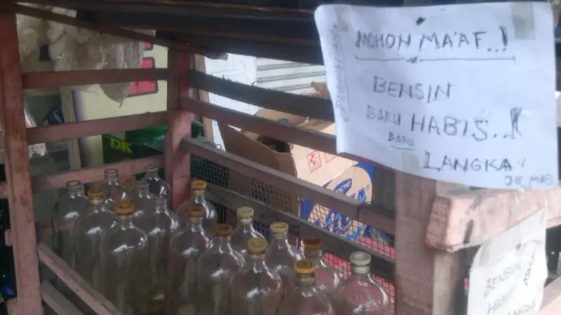 Penjual bensin eceran di Jogja