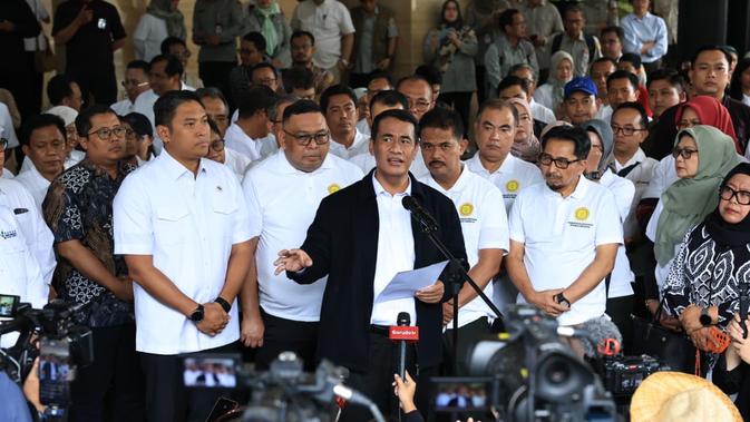 Mentan Amran Ungkap 44 Ribu Ton Beras Dikirim ke Lokasi Banjir Sumatra, Nilainya Capai Rp 1 T