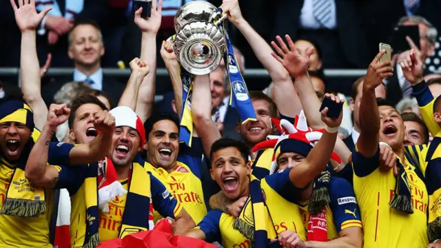 Arsenal berhasil menjuarai Piala FA musim ini setelah mengalahkan Aston Villa dengan skor 4-0 di partai final yang berlangsung di Stadion Wembley, Sabtu (30/5) malam WIB.