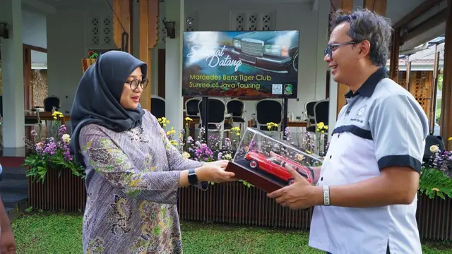 Komunitas Mercedes Benz Tiger Club Eksplor Keindahan Wisata Banyuwangi