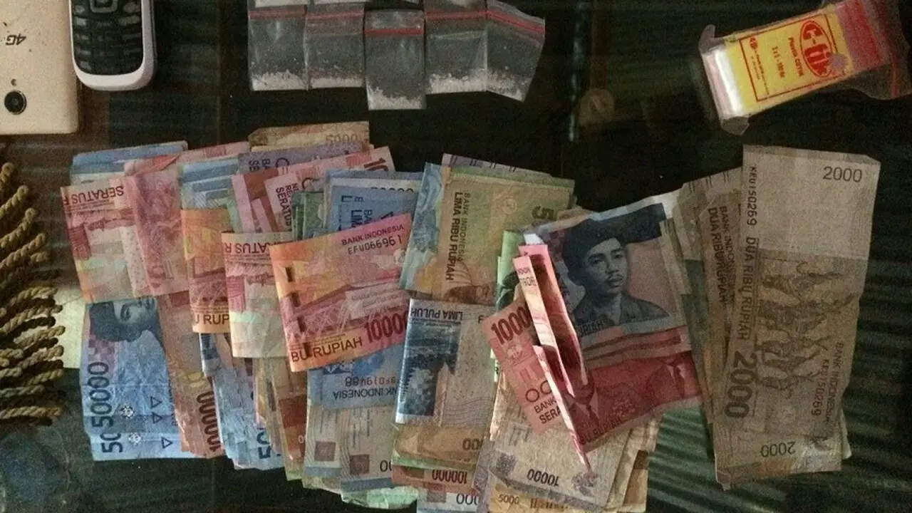 barang bukti penyalahgunaan narkoba yang diamankan dari tangan nelayan di Kabupaten Takalar, Sulsel (Liputan6.com/ Eka Hakim)