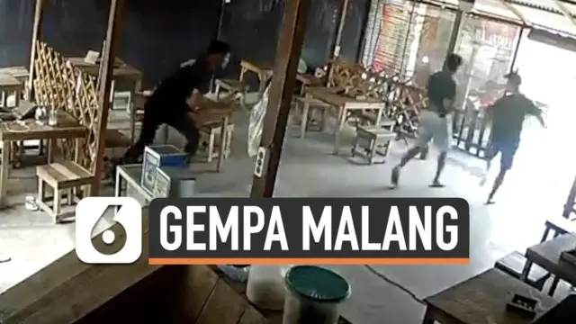 Gempa besar yang terjadi di Malang Jawa Timur hari Sabtu (10/4) membuat terkejut para pengunjung warkop di daerah tersebut. Kepanikan mereka terekam kamera CCTV.