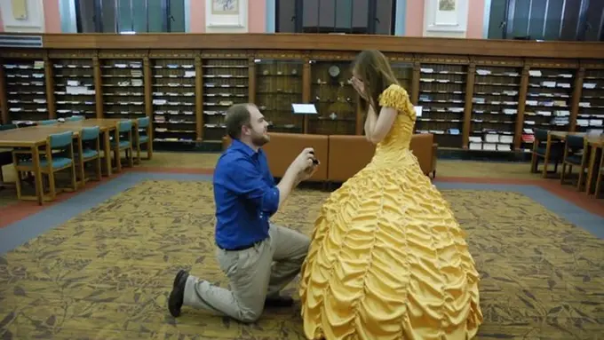 Ingin Melamar, Pria Ini Menjadikan Pacarnya Bak Disney Princess!