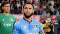 Calvin Verdonk memimpin&nbsp;NEC Nijmegen menghadapi FC Twente pada semifinal play-off Eredivisie untuk tiket ke UEFA Conference League 2025/2026, di&nbsp;De Grolsch Veste, Enschede, Jumat (23/5/2025) dini hari WIB. Dalam duel itu, NEC menyerah 0-1 dan gagal tampil ke Eropa musim depan. (dok. NEC Nijmegen)