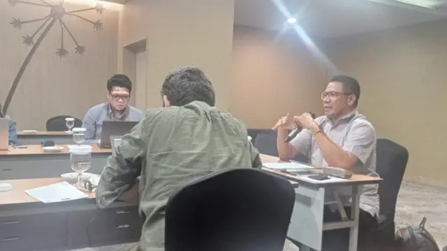 Kemenkomarves.