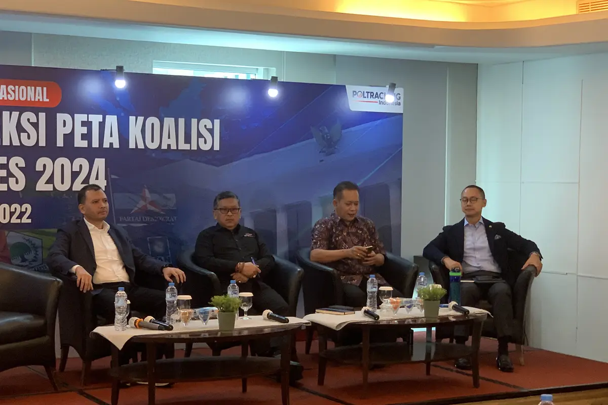 Lembaga Survei Poltracking Indonesia menyampaikan hasil rilis terkait proyeksi poros Pilpres 2024.
