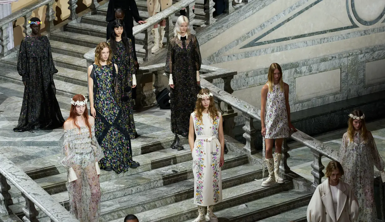 Max Mara merasa seperti di rumah sendiri di Skandinavia, dengan kota metropolitannya yang trendi dan aksesibilitas desain Nordik. Pemandangan alam yang epik, cerita rakyat, dan sihir misterius menawarkan dimensi baru bagi Max Mara. Foto: Document/Max Mara.