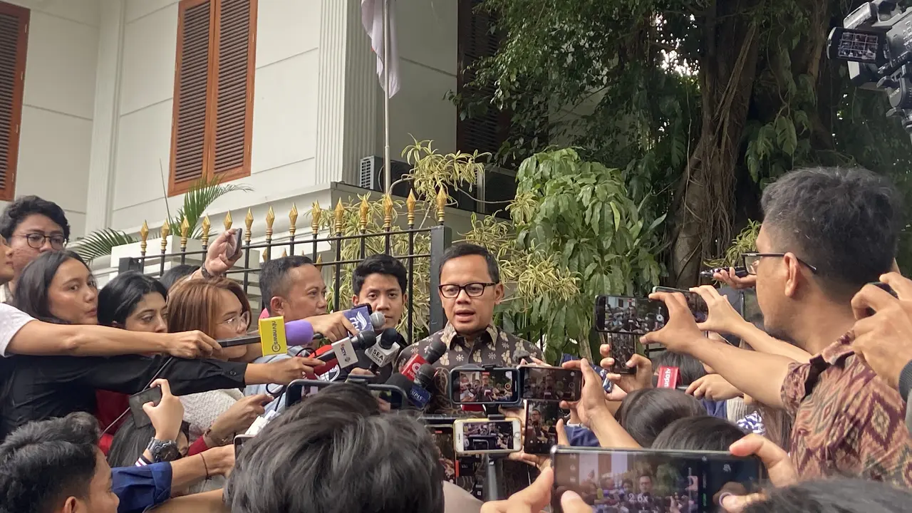 Mantan Walikota Bogor Bima Arya Sugiarto menyambangi kediaman Prabowo Subianti di Kertanegara Jakarta (Istimewa)