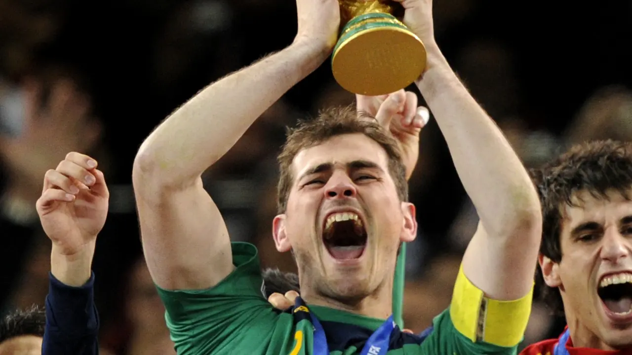 Melihat Kembali Aksi Iker Casillas Sebelum Pensiun