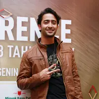 "Aku juga merindukan nyetir saat berada di Jakarta. Sebetulnya sama-sama padat trafficnya, tapi di Bombay, kamu tidak akan melihat orang tersenyum. ‎Sedangkan di Indonesia semua orang mudah untuk tersenyum,"pungkasnya. (Deki Prayoga/Bintang.com)