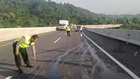 Kecelakaan Maut Mobil Rombongan Guru Tabrak Truk Crane di Tol Semarang-Solo, 1 Orang Tewas