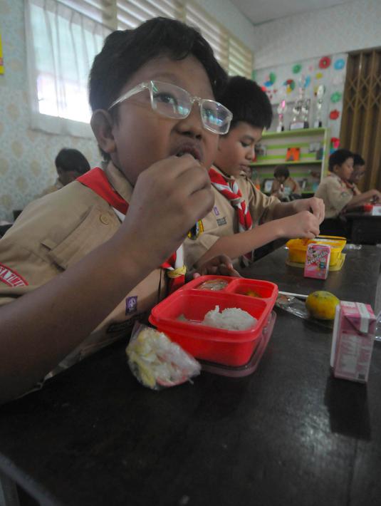 Hasil uji coba ini akan menjadi bahan evaluasi dan masukan bagi perumusan kebijakan Presiden dan wakil Presiden terpilih pada Pemilu 2024. (merdeka.com/Imam Buhori)