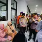 Kapolri Listyo Sigit Prabowo menemui keluarga korban kecelakaan maut di KM 58 Tol Jakarta-Cikampek. (Foto: Humas Polri)