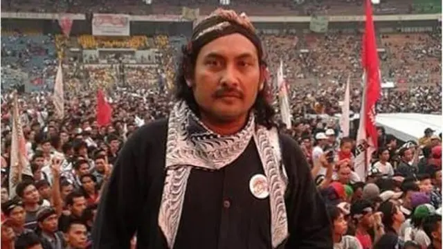 Ngatawi Al-Zastrouw