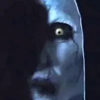 Conjuring 2 menjadi perhatian pecinta film horor di dunia, tapi tahukah kamu jika ada film Bollywood yang scene nya mirip dengan Conjuring 2? Simak deh.