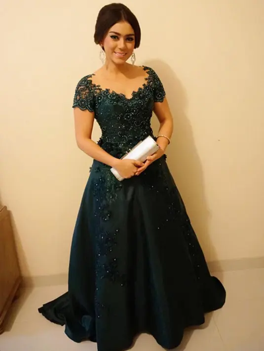 Kepergiannya ke Autralia kali ini, Thalita hanya berdua dengan sang suami. Menurutnya sangat tidak mungkin jika mereka membawa buah hatinya untuk nonton konser bersamanya. (Instagram/Thalitalatief)