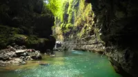 Green Canyon, Jawa Barat. | via: travelerpoint.co.id