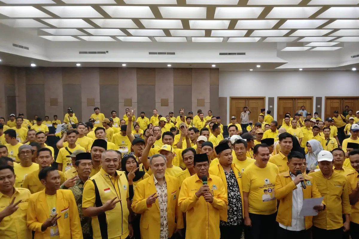 Pengurus Golkar Kabupaten Tangerang konsolidasi penguatan pemenangan pasangan calon Bupati-Wakil Bupati Tangerang, Maesyal Rasyid dan Intan Nurul Hikmah (MADANI), sekaligus bentuk saksi di Hotel Lemo, Kelapa Dua (Istimewa)