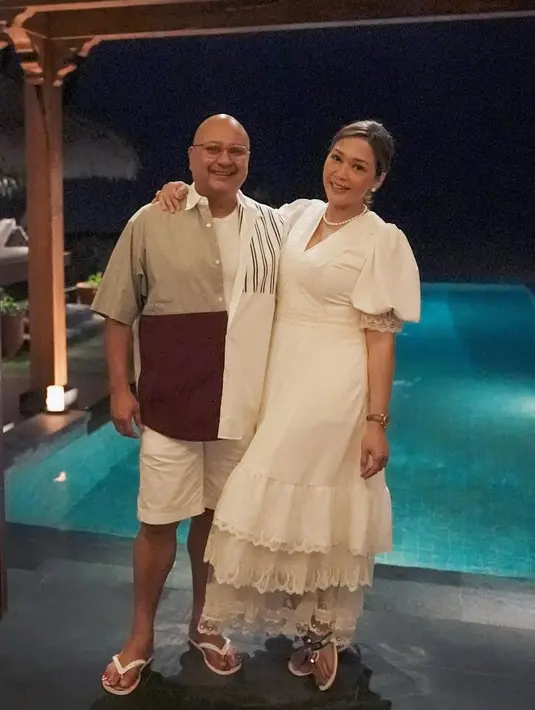 Travel with style ala Maia Estianty dan Irwan Mussry (Foto: Instagram @irwanmussry)